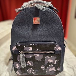 MCM unsex small size floral blue backpack $1190+ tax 100% Authentic